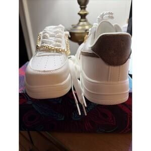 fanvossem womens sneakers Size 9.5 (41) White With Extra Laces